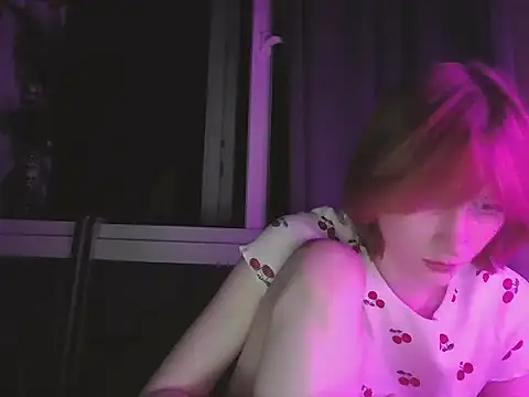 topKayy online show from August 7, 7:32 pm
