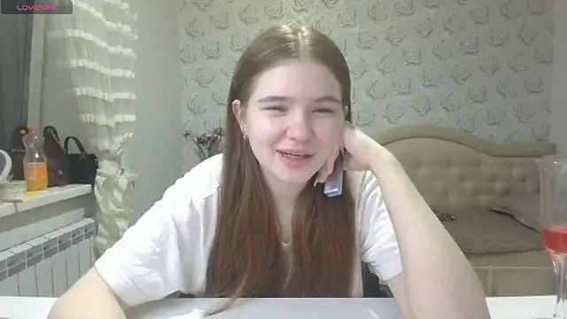 FelicidadMein online show from August 9, 9:18 pm