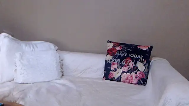 redizabel online show from February 1, 7:12 pm