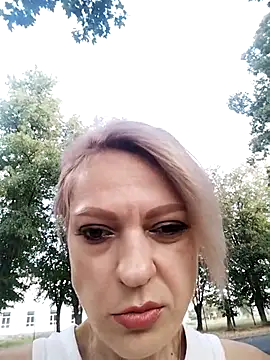 JessieDens online show from August 7, 2:46 pm