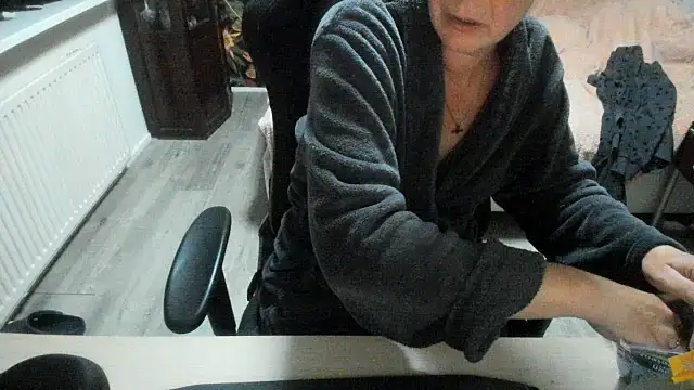 minoesje37 online show from October 20, 7:28 pm