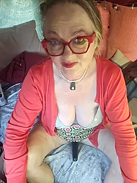 MucMilf59 online show from March 19, 7:35 am