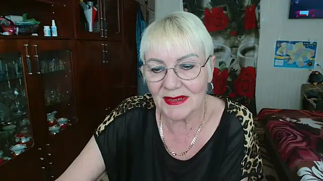 JenaCheim online show from April 4, 5:50 am