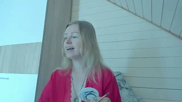 I AM MILF online show from July 23, 8:00 am