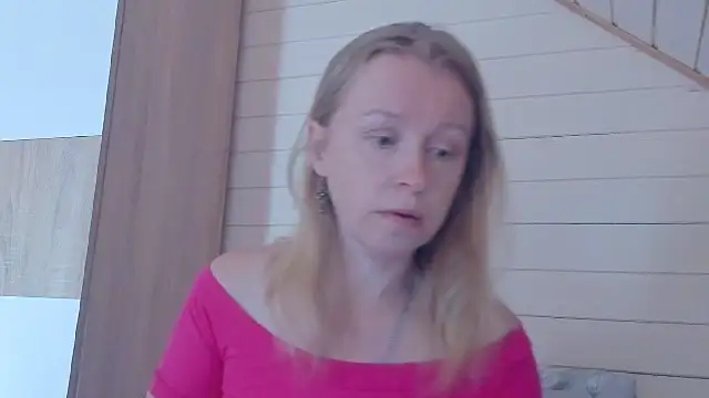 I AM MILF online show from July 22, 6:36 am