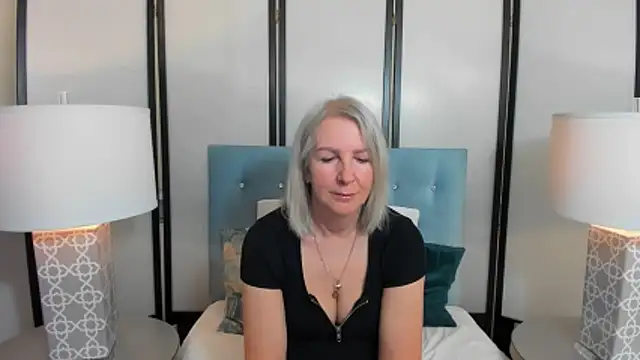 EricaTop online show from April 26, 5:05 am