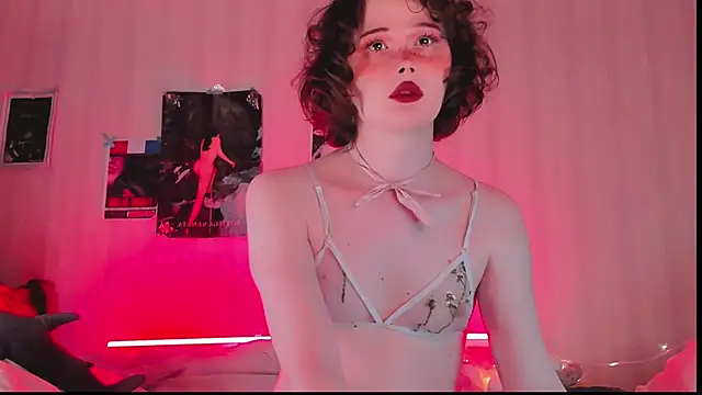 eva vodkina online show from May 18, 8:37 pm