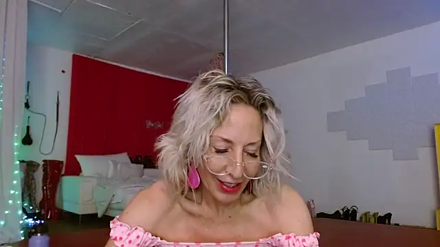 Sweet-Ginger online show from March 3, 3:29 pm