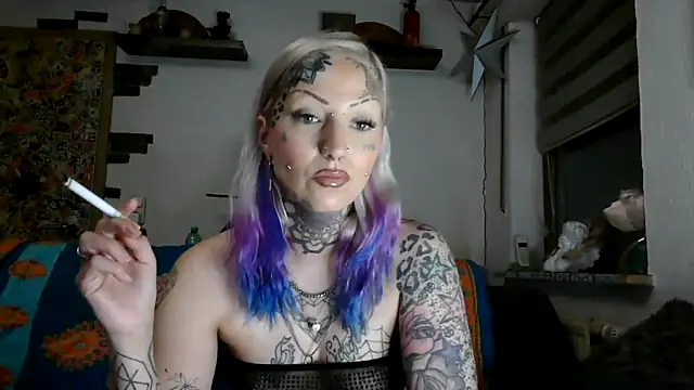RoxxyInk online show from May 12, 10:27 pm