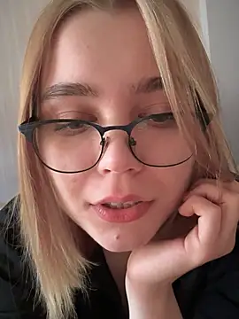 Snapshot of Nami_ninja chatting on October 19, 7:43 am Nami ninja online show from October 19, 7:43 am