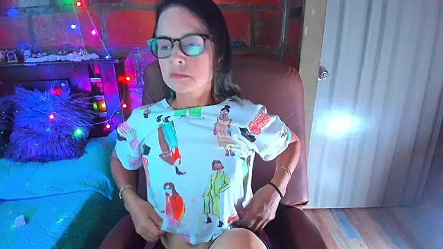 BrianaGarner online show from March 6, 8:15 pm