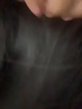 emilyjohanson online show from April 16, 9:09 am