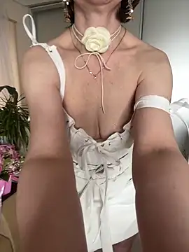 Melljoy online show from April 22, 3:20 pm