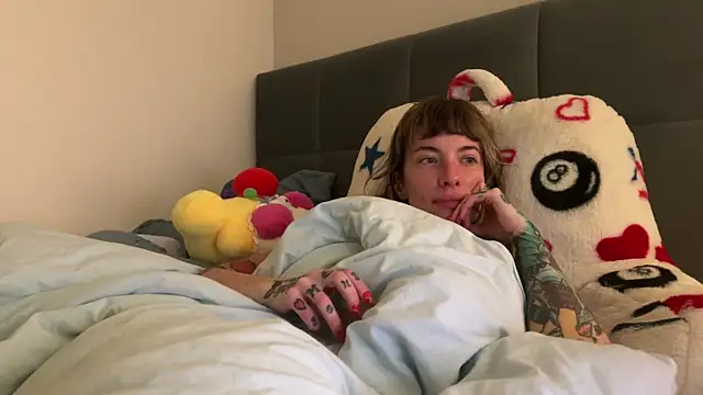 airgeadx online show from April 7, 11:51 pm