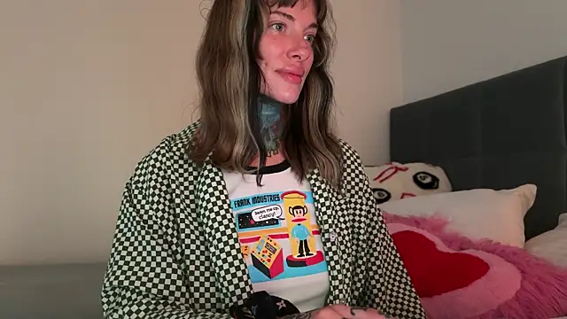 airgeadx online show from April 22, 8:50 pm