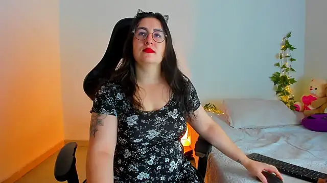 Susan Foxx online show from April 29, 6:02 pm