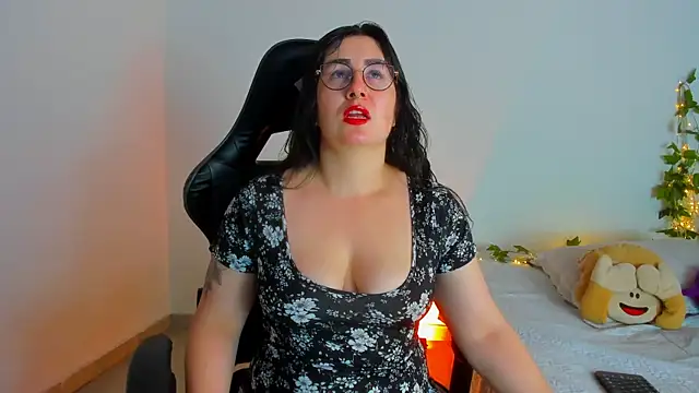 Susan Foxx online show from April 23, 5:59 pm