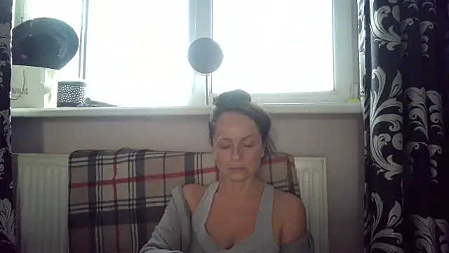 LindaStarS online show from April 26, 4:59 pm