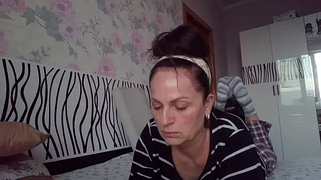 LindaStarS online show from April 25, 4:59 pm