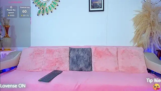 Snapshot of latinwondercockts chatting on September 16, 12:29 am latinwondercockts online show from September 16, 12:29 am