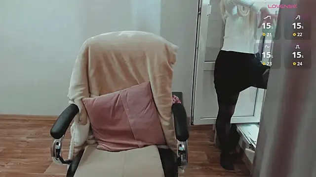 AllAboutLoveXx online show from April 12, 7:55 am