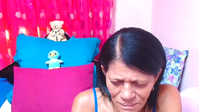 SLUTTYROXY online show from February 17, 8:02 am