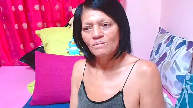 SLUTTYROXY online show from March 11, 5:59 pm