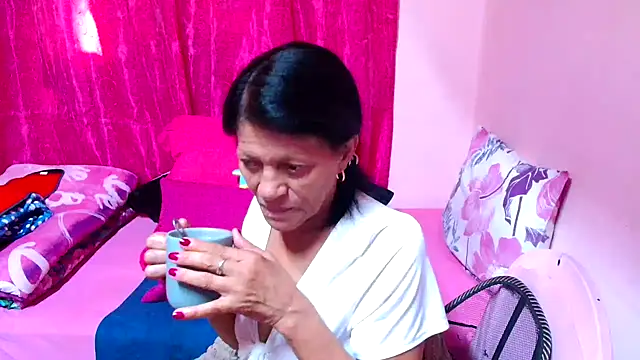 SLUTTYROXY online show from November 29, 7:12 am