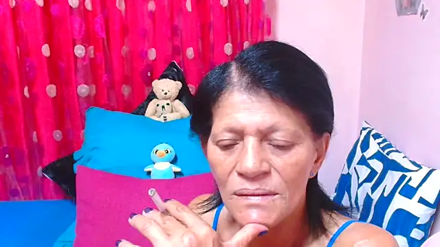 SLUTTYROXY online show from April 20, 6:11 pm