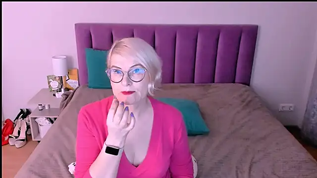 sabrinamacmarren online show from November 7, 6:24 pm