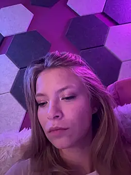 AnastasiaAniess online show from November 7, 9:09 pm