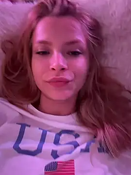 AnastasiaAniess online show from April 19, 7:05 pm