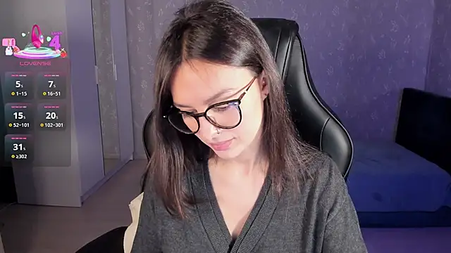 Snapshot of EllaFresh chatting on October 13, 12:24 am EllaFresh online show from October 13, 12:24 am
