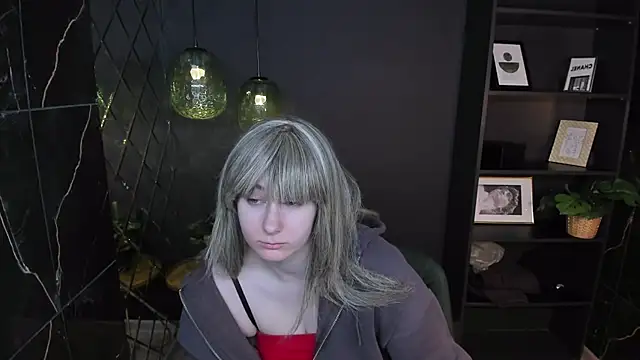 AlanaDreamy online show from February 6, 6:39 am