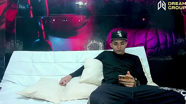 AmazingPartys online show from February 8, 8:01 pm