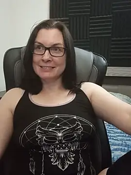 DesreRose online show from May 12, 1:03 am