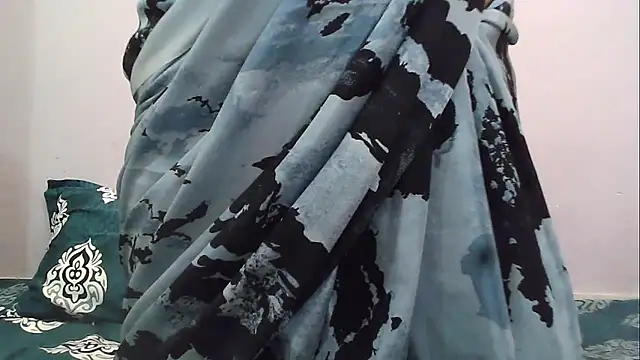 HotyRose online show from November 4, 5:07 pm