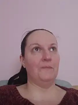 BustyLadyAlma online show from June 7, 7:59 am