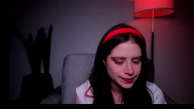 HazelKush online show from May 12, 12:30 am