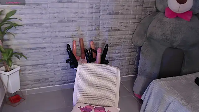 Snapshot of TinnaCobb chatting on October 14, 4:31 pm TinnaCobb online show from October 14, 4:31 pm