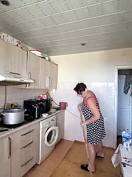  lady red  online show from October 12, 5:54 am