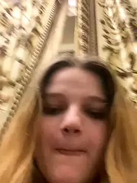 -MimmiLissa- online show from October 24, 7:32 pm