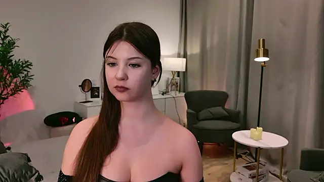 ElizaMild online show from April 29, 5:30 pm