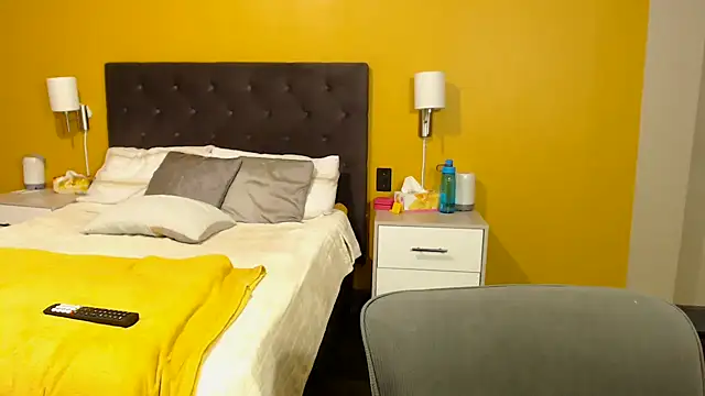 zandile online show from March 24, 7:52 pm