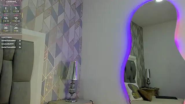Snapshot of Princsgirl_ chatting on September 24, 8:19 pm Princsgirl online show from September 24, 8:19 pm