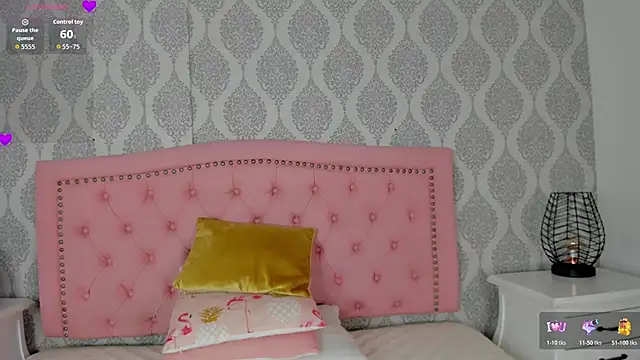 Princsgirl  online show from April 21, 6:37 pm