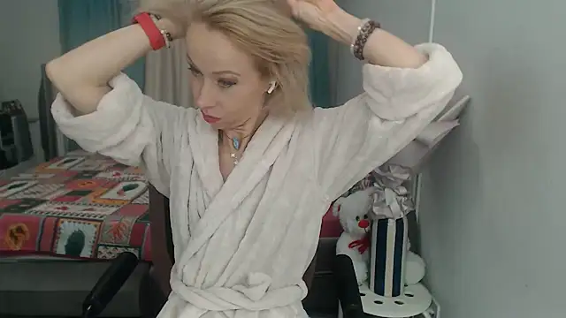 LuxuryNika online show from October 14, 7:27 pm