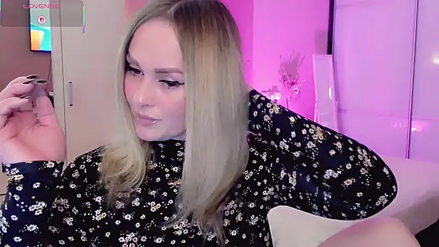 Libby Nora online show from April 27, 11:29 am