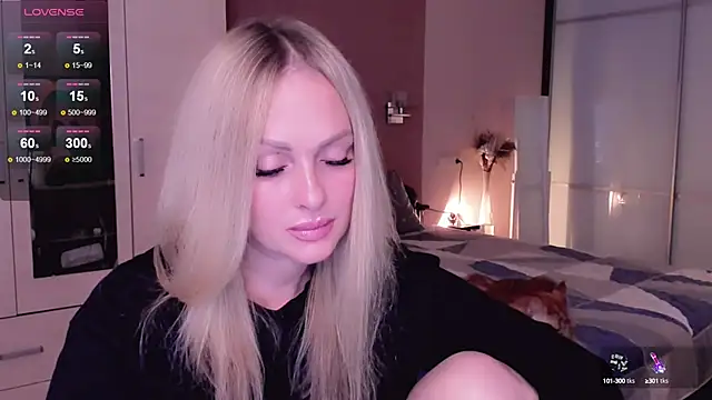 Snapshot of Libby_Nora chatting on October 15, 11:13 am Libby Nora online show from October 15, 11:13 am