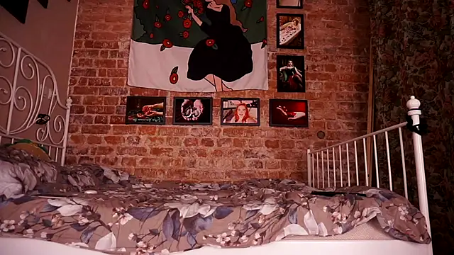 Evelively online show from October 24, 3:13 am